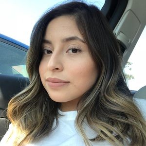 Meet your Posher, Cecilia